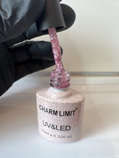 bba58b95-1178-411e-b6d8-937ec00c358b-5400-0000051c62f7b147_file Esmalte con glitter N253