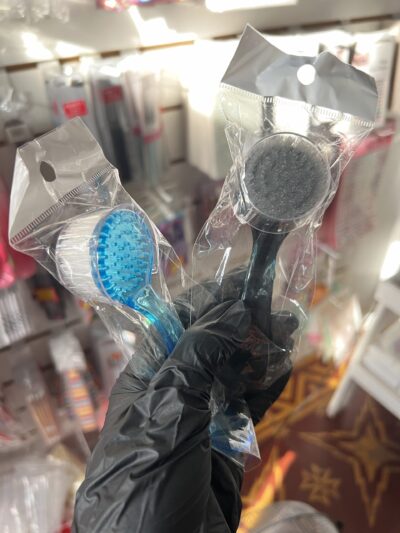 img_2675 Cepillo con mango y tapa