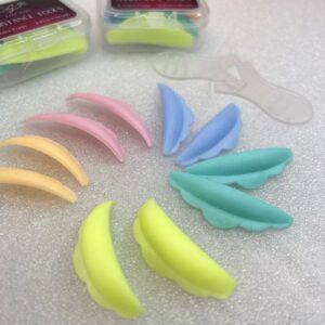 Set de bigudíes y peines para lifting.