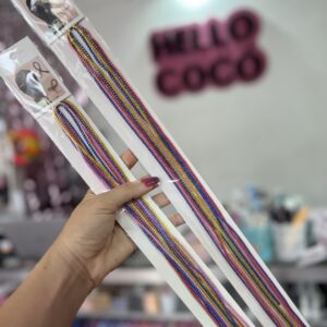 Extenciones de colores con hilo plateado
