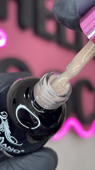 Base correctiva de Angela Bresciano NEUTRAL SHIMMER (Base rubber,kapping)