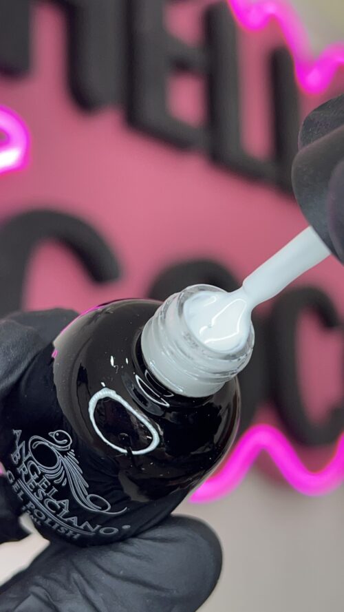 img_8323-2 Esmalte Blanco de Angela Bresciano