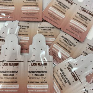 Monodosis de keratina melania para cejas y pestañas.