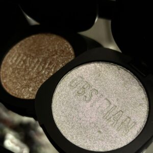 Iluminador facial y sombra