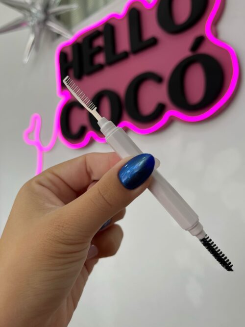 c04f3052-94a9-490a-b361-a5b8749bfe00 Cepillo con peine para cejas y pestañas