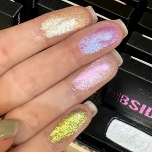 Polvo iluminador y sombra